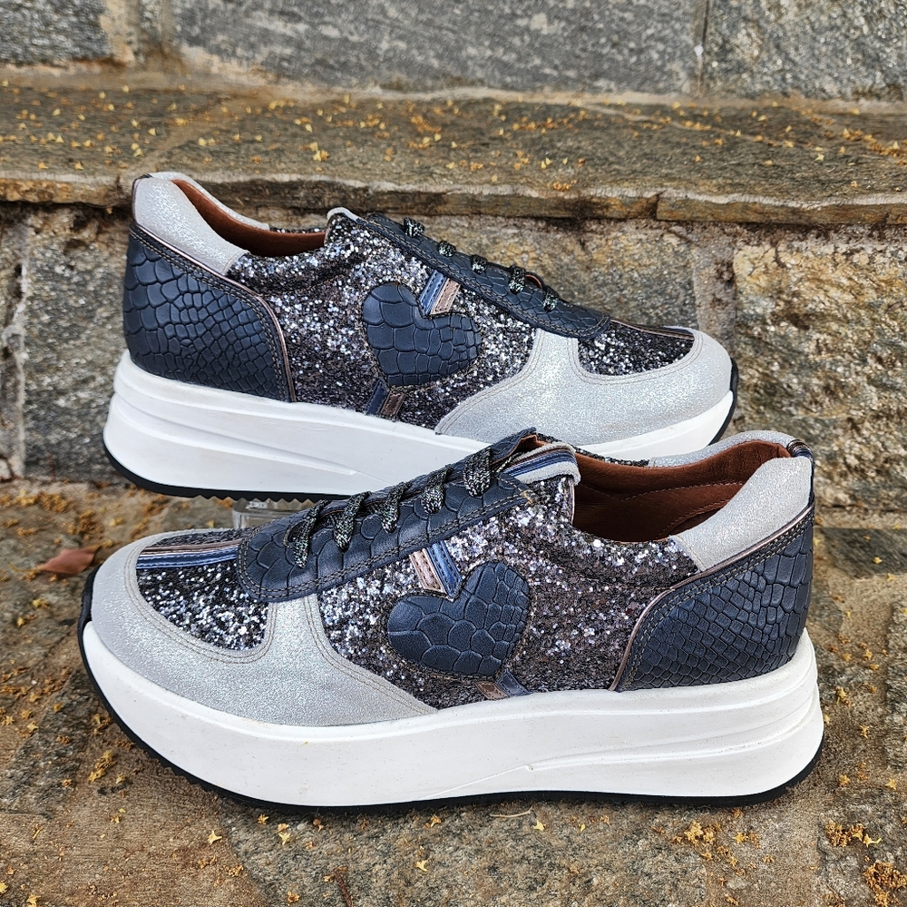 Nemonic Sky Athletic Shoes